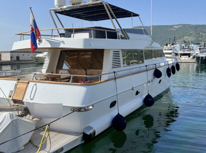 broker yacht diano 21 custom