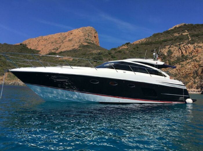 broker yachts princess v52